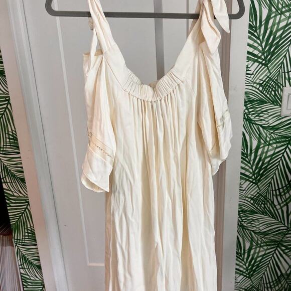 Alexis White Cold Shoulder Knee Length Dress XS - Picture 6 of 11